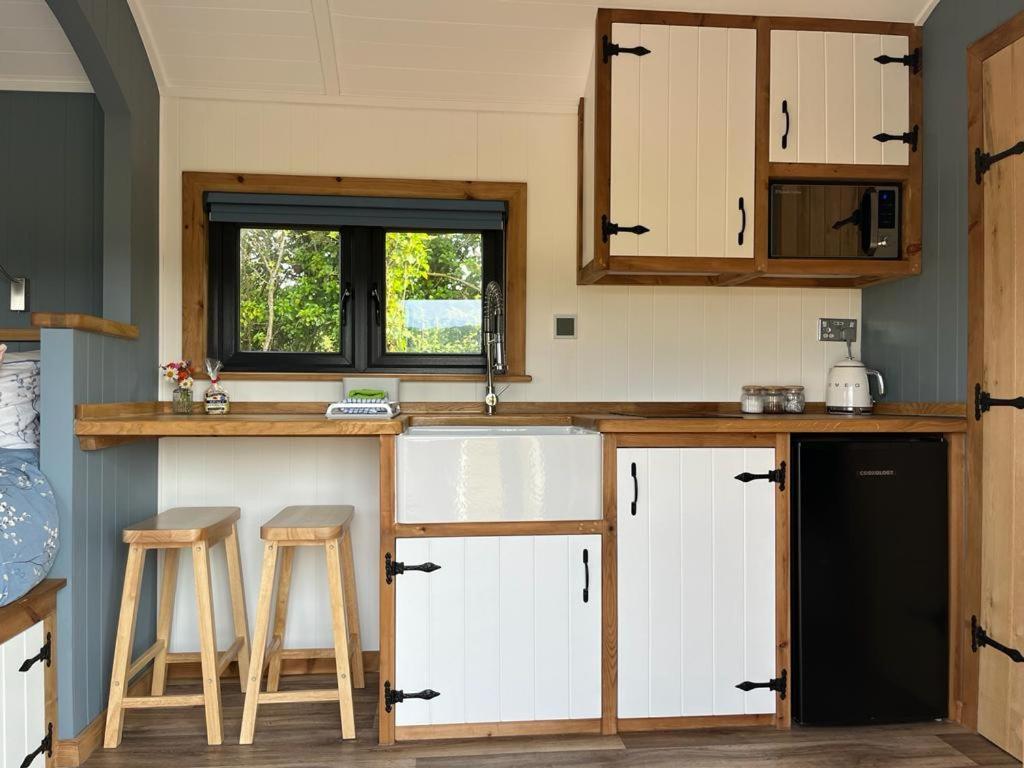 Old Quay Escape Villa Тенби Екстериор снимка